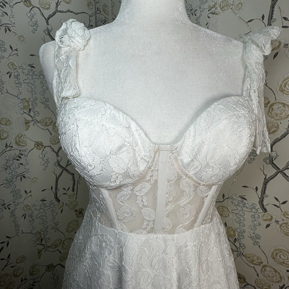 NWT One And Only Collective Cocktail Dress Sz M Lace Corset Top‎ Tie Up Straps - Picture 2 of 10